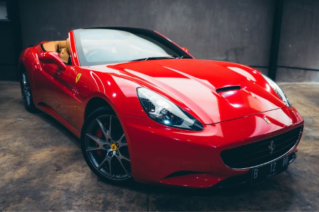 Ferrari - Carro de luxo